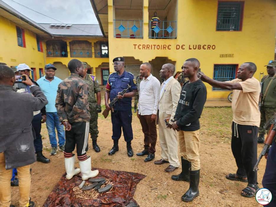 NORD-KIVU : 13 MILICIENS DU GROUPE ARMÉ LÉOPARD SE RENDENT AU P-DDRCS À LUBERO